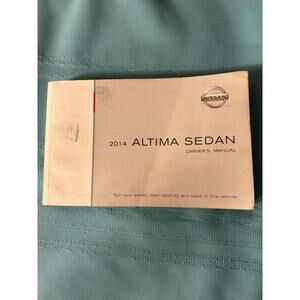 2014 NISSAN Altima Sedan Owner's Manual *alone* 8.25x5.25x.75 inches